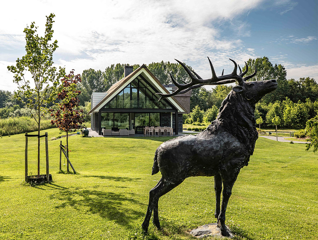 Luxe woning in groene omgeving.