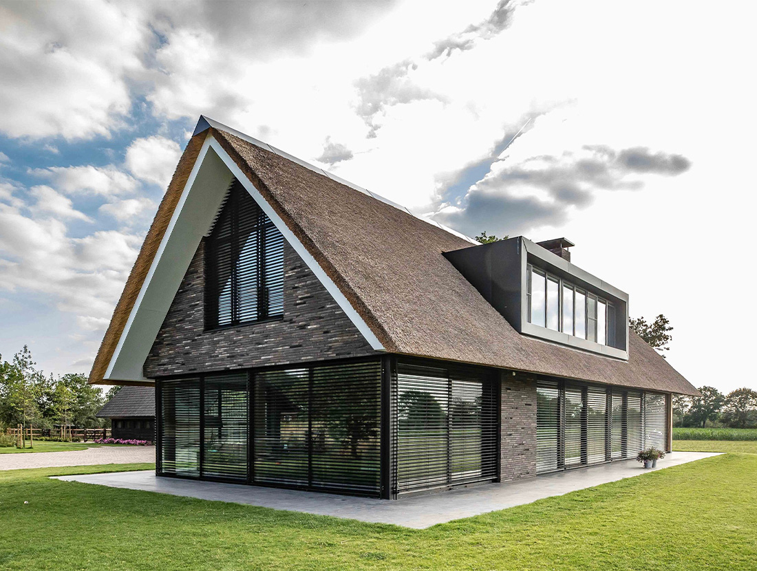 Prachtige, luxe droomwoning met rieten dak.