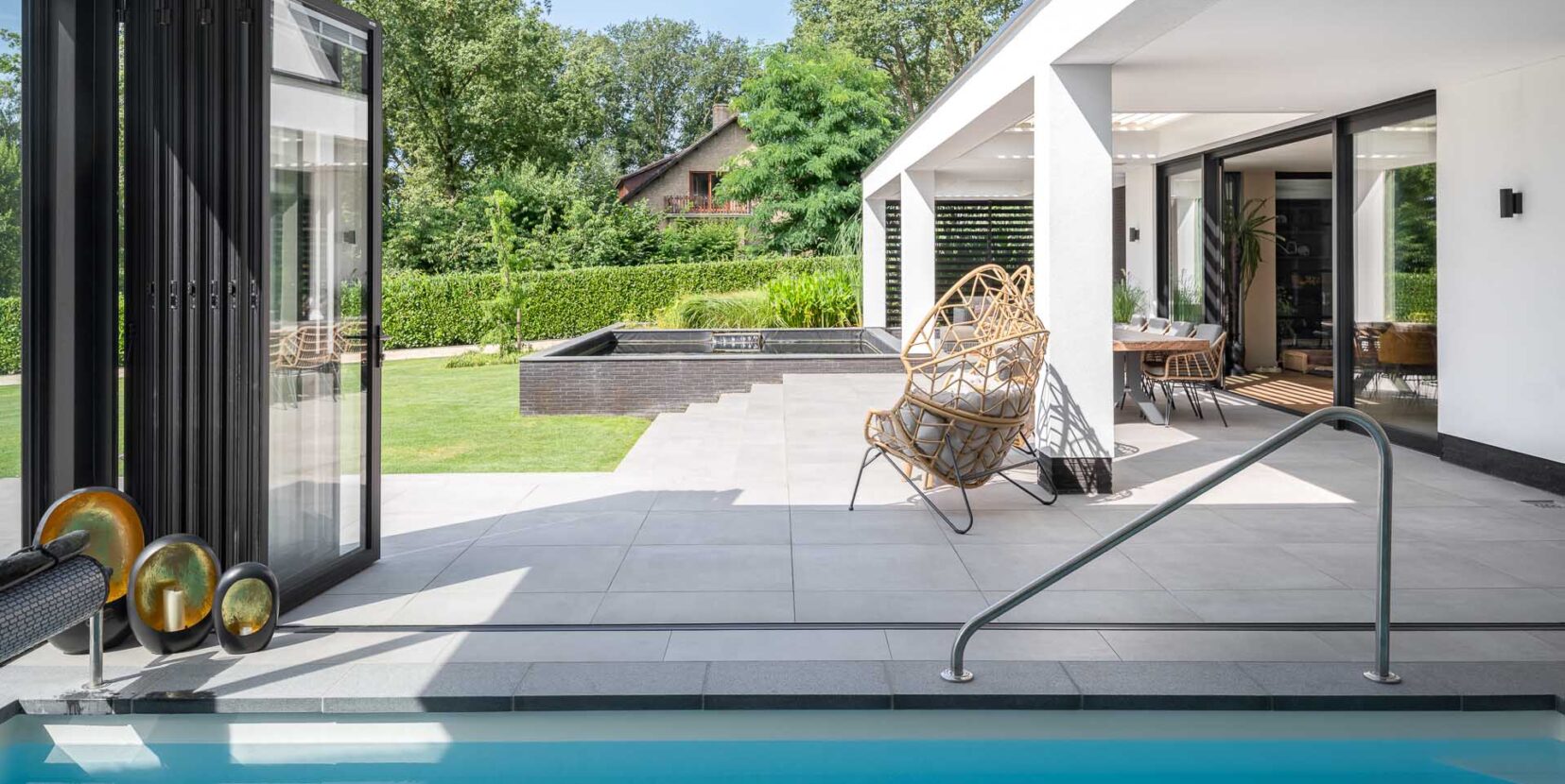 Bekhuis en KleinJan luxe villa met binnenzwembad