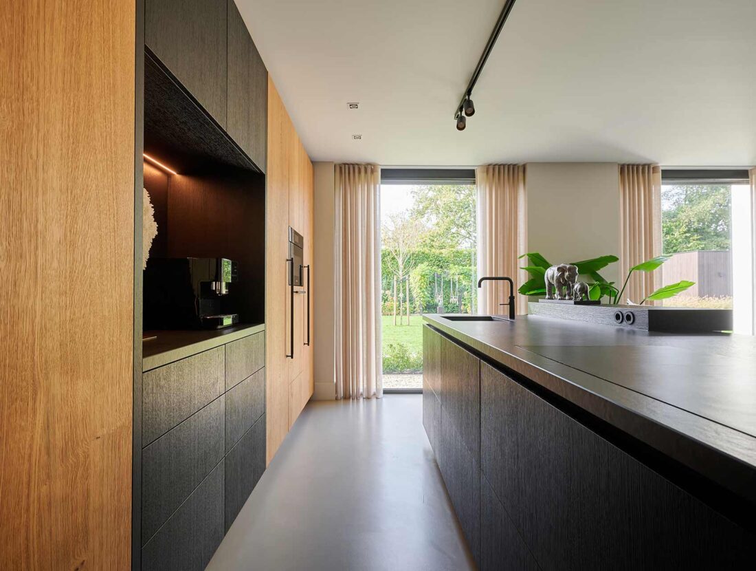 Luxe villa Almelo binnenkant keuken