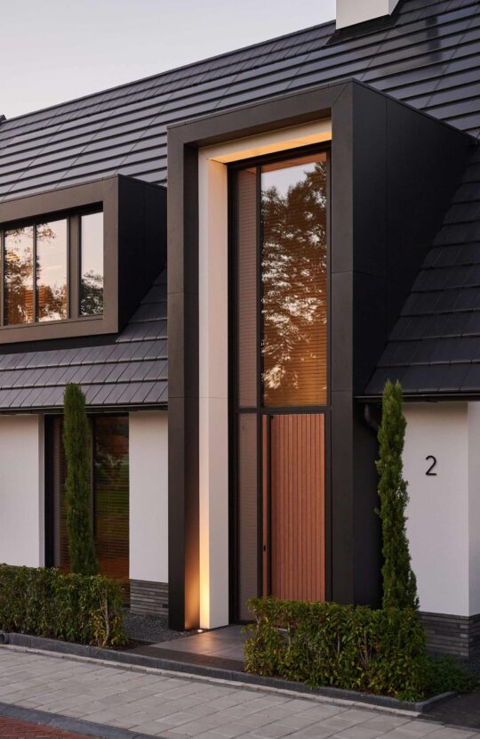 Luxe villa Bentelo voordeur