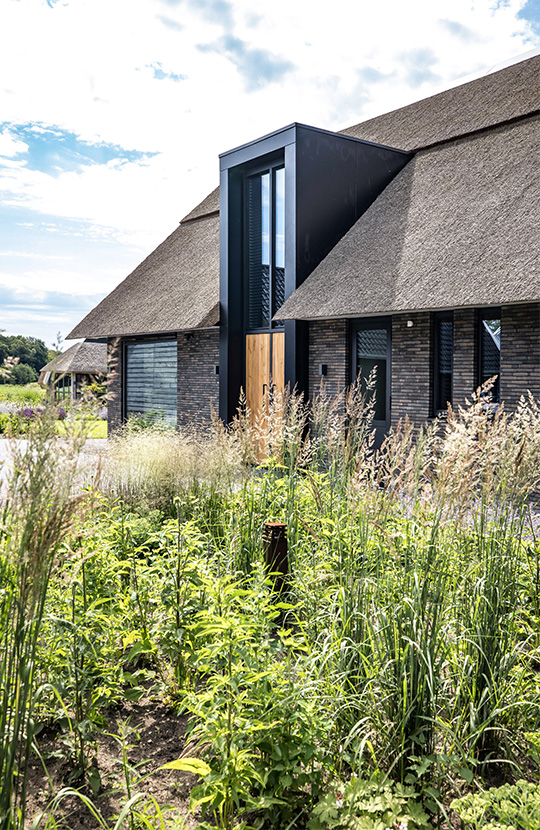 Imposante entree van schuurwoning