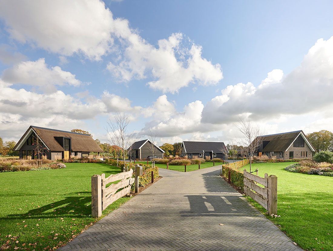 Twee losse woningen op een erf