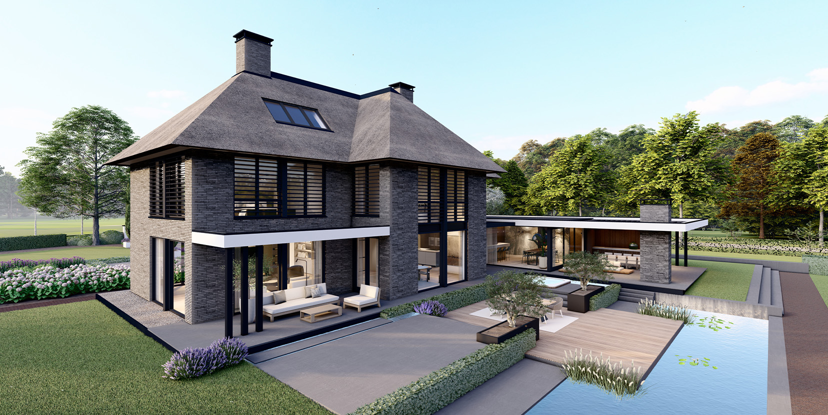 Zwembad in achtertuin van rietgedekte villa