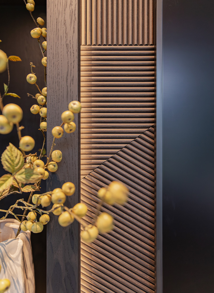 Detail van hoogwaardige materialisering en strakke lijnen in moderne villa