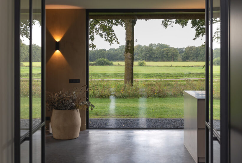 Uitzicht vanuit een schuurwoning