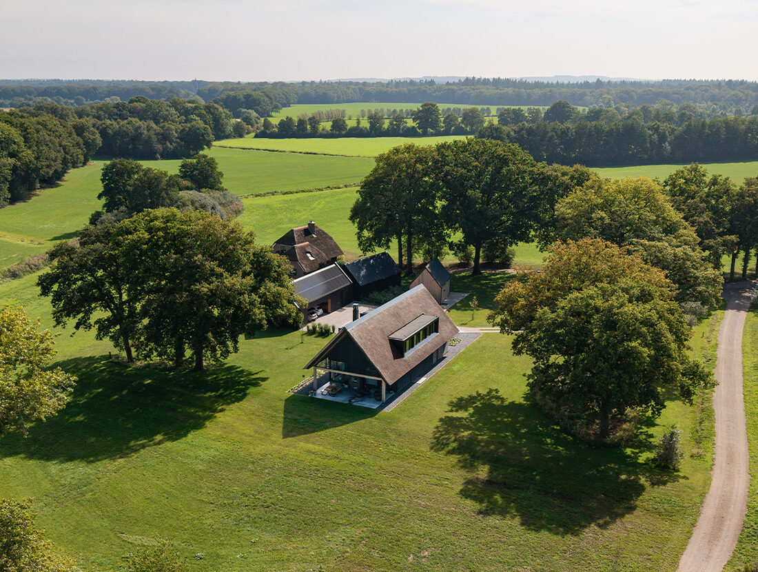 Schuurwoning in een prachtige, groene omgeving. Villa ontworpen door Bekhuis & KleinJan
