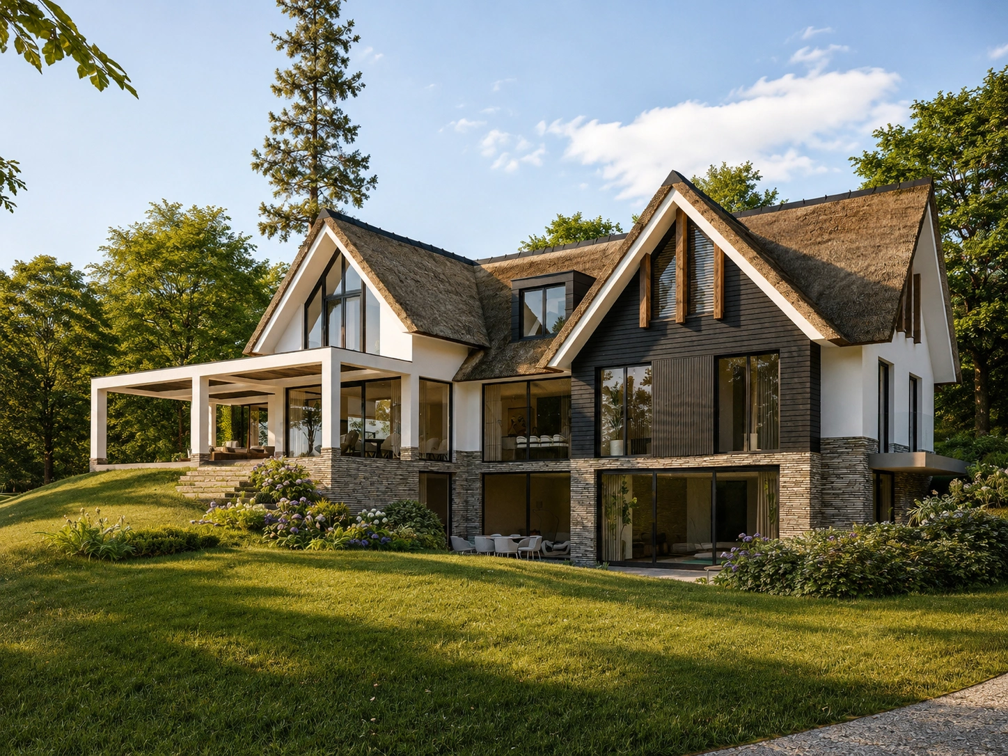 Moderne landelijke villa met rieten kap en grote glaspartijen, ontworpen door Bekhuis & KleinJan