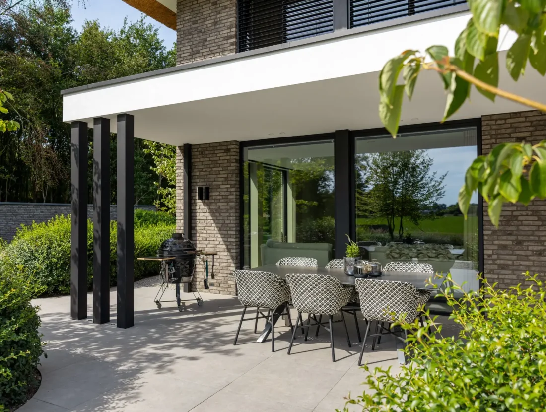 Terras met overkapping